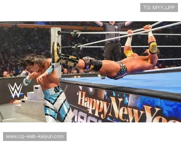 RHIYO组合成功卫冕WWE女子双打冠军,在SmackDown比赛中击败Giulia和Kiana James