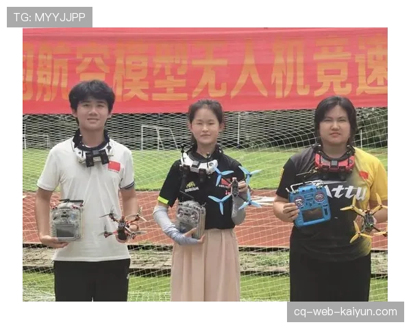 F1在学校项目吸引超过十万名学生参与 F1在学校项目吸引超过十万名学生参与